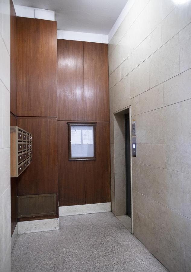 Smart Central Apartments Милано Екстериор снимка