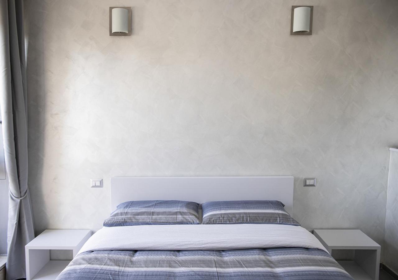 Smart Central Apartments Милано Екстериор снимка